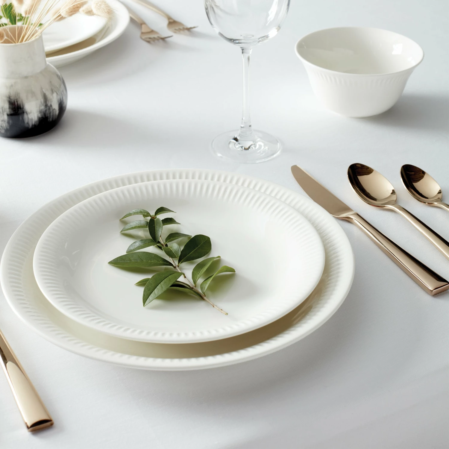 Lenox Profile White Porcelain 4-Piece Dinner Plate Set Dinnerware