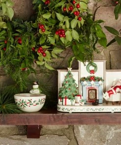 Lenox Holiday Cozy Christmas Light-Up & Musical Decor Décor