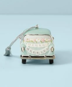 Lenox 2022 Just Married Vintage Car Ornament Annuals